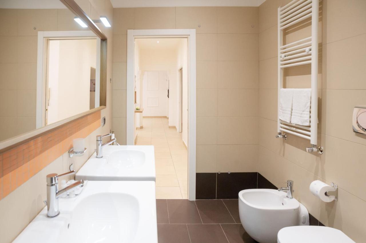 בארי Internotre Luxury Apartment מראה חיצוני תמונה